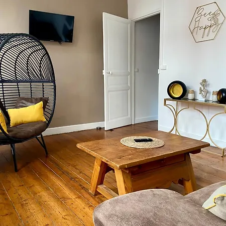 De La Tour Carree بيت للعطل