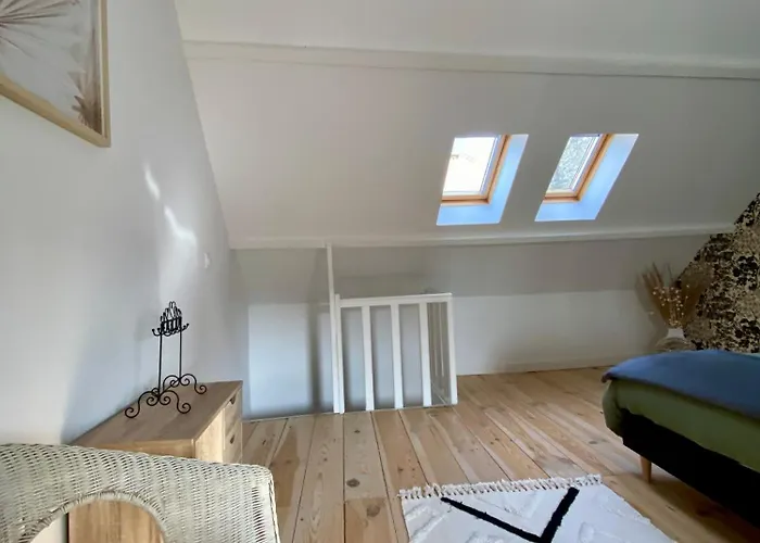 De La Tour Carrée Hébergement de vacances *