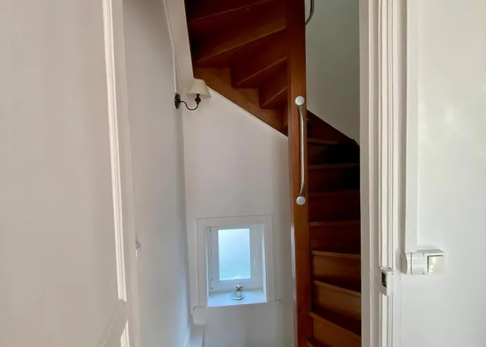 De La Tour Carrée *