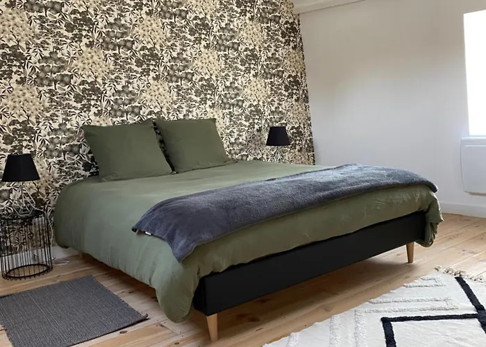 Hébergement de vacances De La Tour Carrée